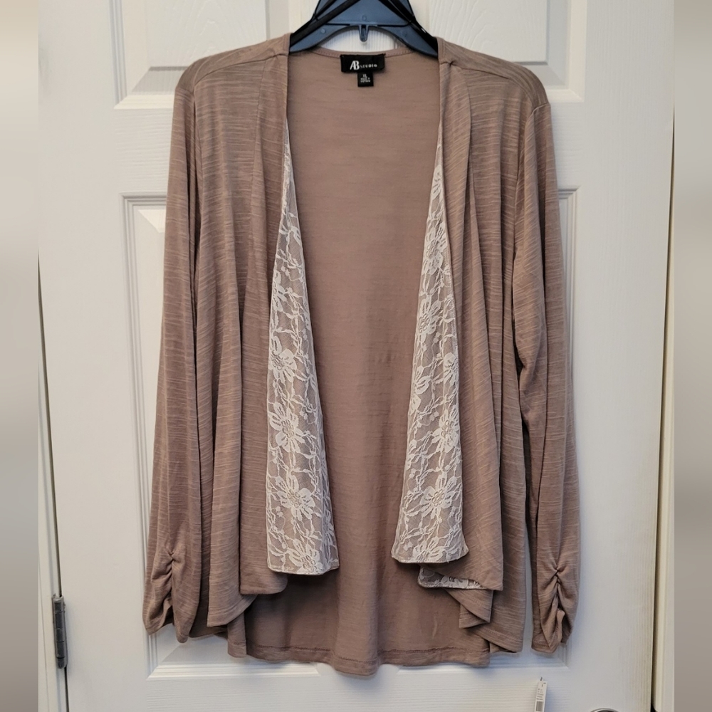Lightweight flyaway front cardigan, NWT, size XL
